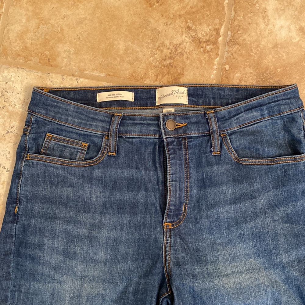 Universal Thread Mid Rise Skinny Jeans - Picture 2 of 6